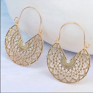 ROXANNE GOLD FILIGREE MANDALA WEBBED HUGGIE HOOPS